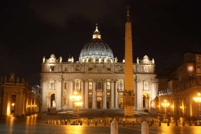 Basilica of Saint Peter's at Night